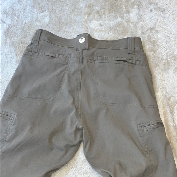 Wrangler Gray Cargo Pants with Classic Design - Picture 8 of 9